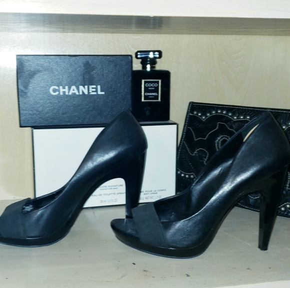 Jessica Simpson - Picture 2 of 3